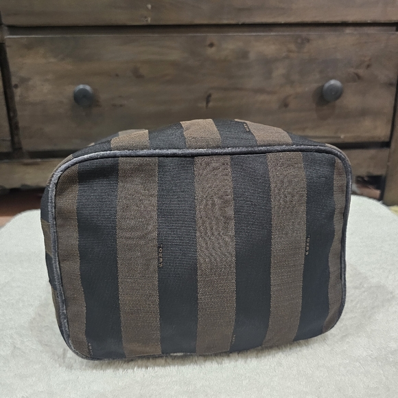 Fendi Make Up Bag - Picture 6 of 6